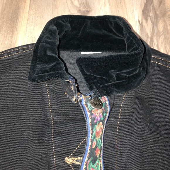 Vest - Picture 3 of 3